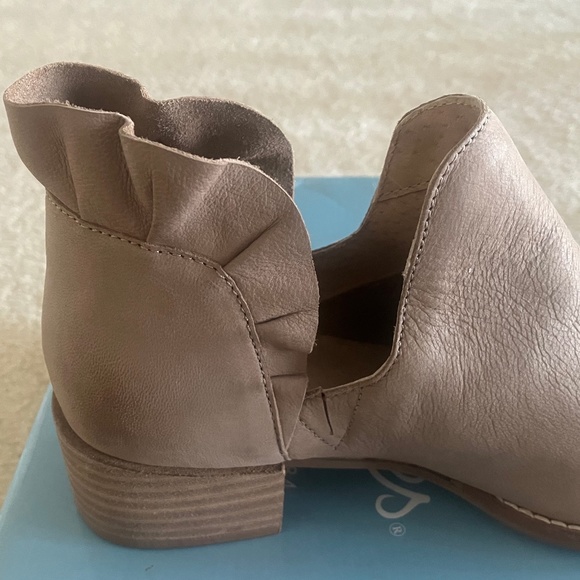 Seychelles Renowned Bootie Taupe Size 37.5 - Picture 8 of 16